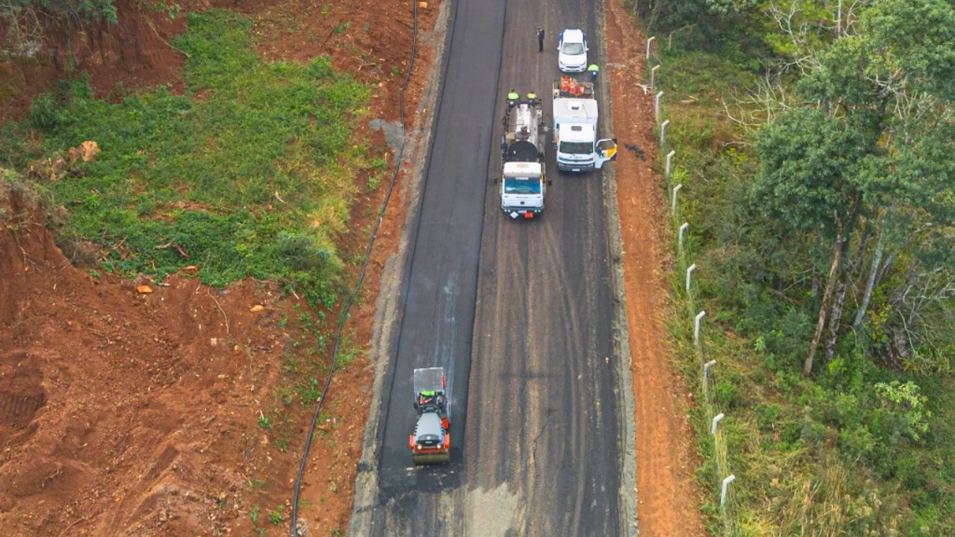 Ligação entre Amarante e Santa Gema recebe pavimentação asfáltica em Videira