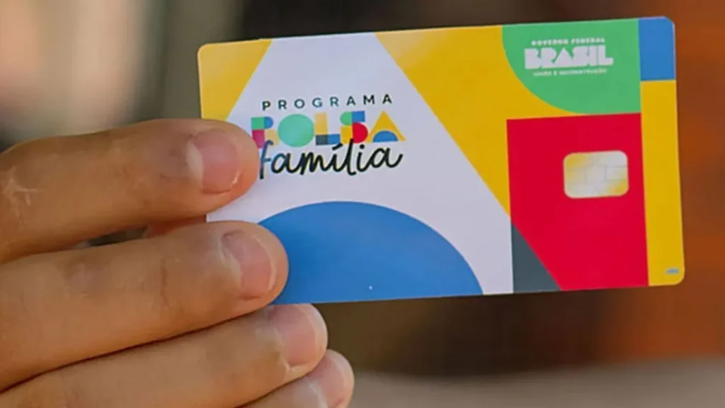 Governo muda regra de renda e diminui tempo de permanência no Bolsa Família