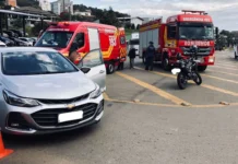 Colisão entre carro e moto deixa mulher ferida em Videira