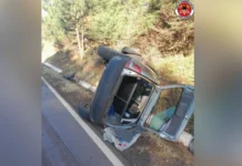 Capotamento na SC-452 deixa três feridos em Monte Carlo