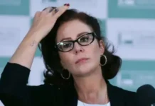 Justiça condena deputada Carla Zambelli a 10 anos de prisão