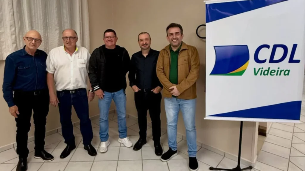 Encontro histórico reúne cinco ex-presidentes da CDL Videira em reunião
