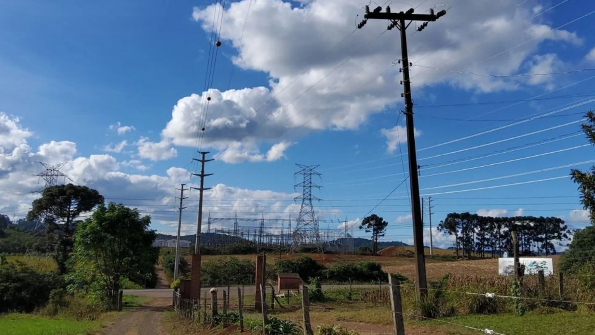 Linha de energia entre Videira e Fraiburgo recebe aval ambiental do IMA