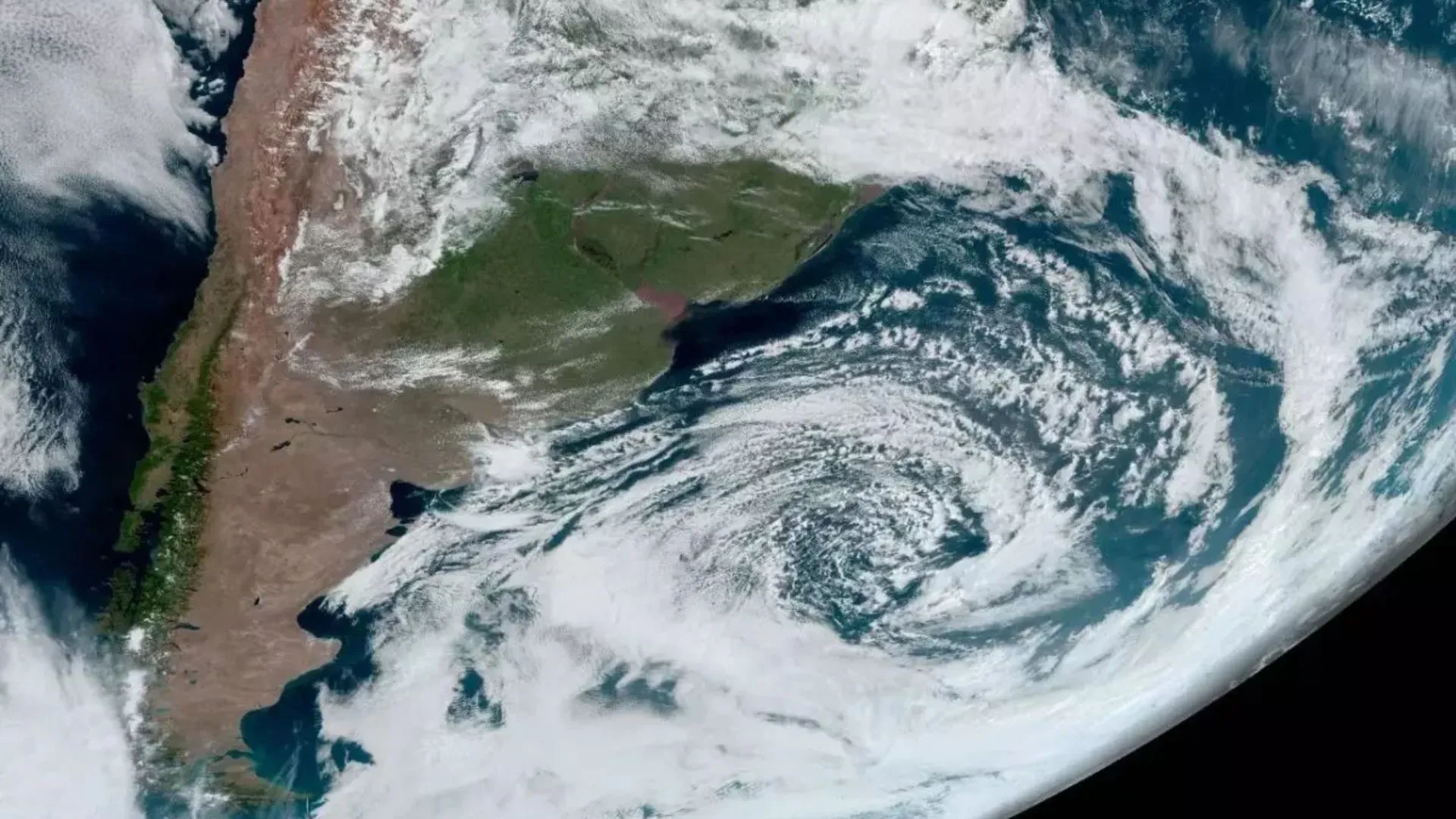 Alerta amarelo em SC: Ciclone traz risco de ventos de até 100 km/h