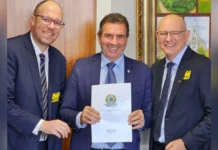 Deputado Cobalchini recebe representantes do Hospital Maice