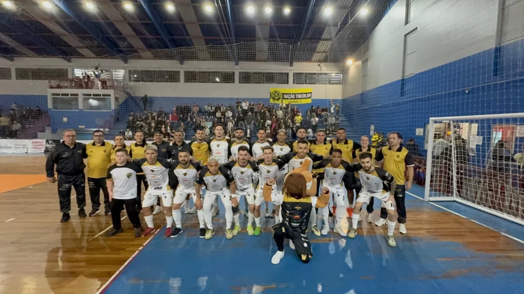 Caçador Futsal tem jogo e promoção de ingressos nesta quarta
