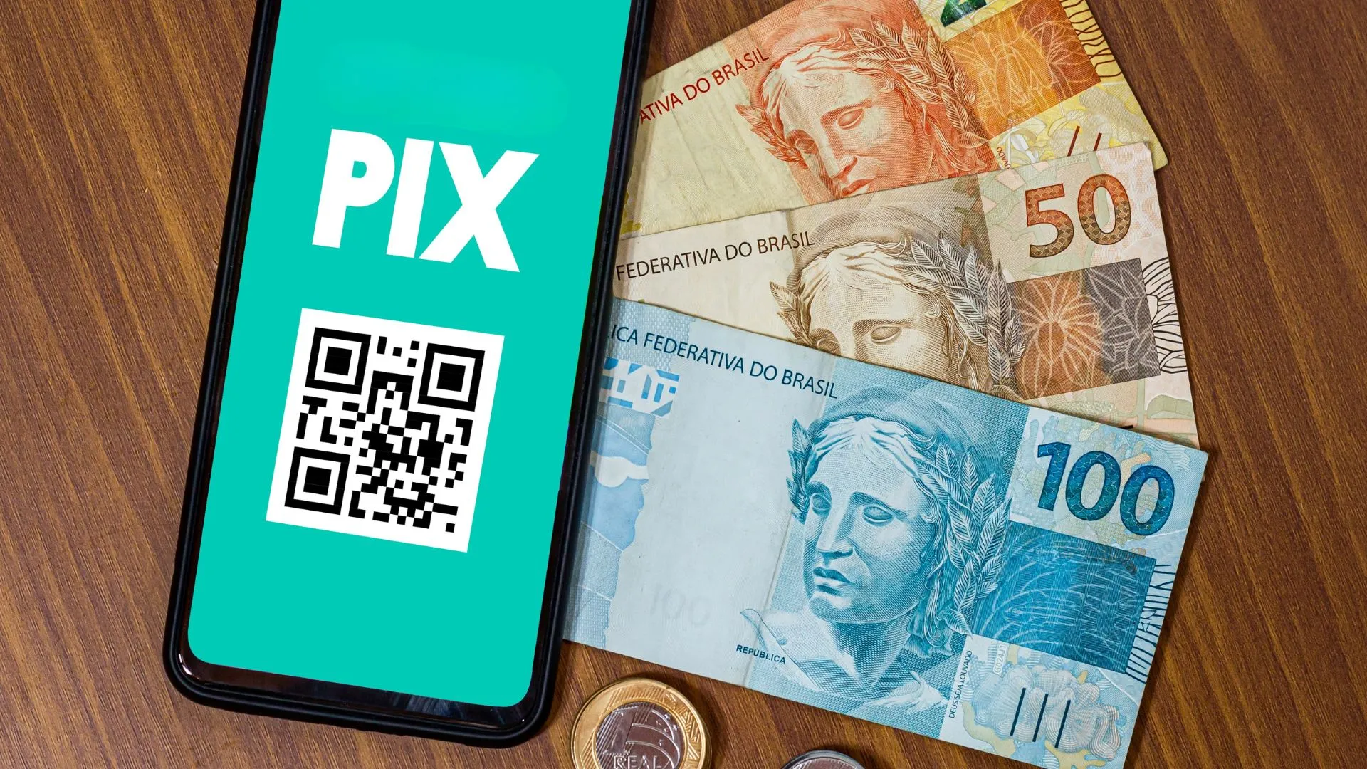 Pix lidera pagamentos no Brasil com 63,8 bilhões de transações em 2024