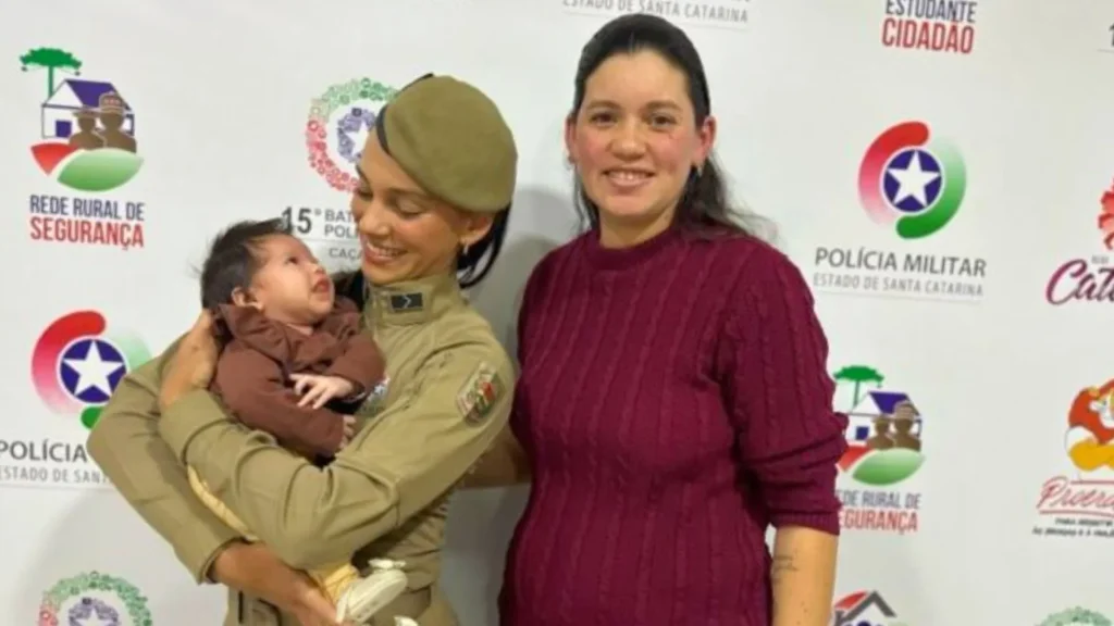 Policial que salvou bebê engasgado compartilha emoção do resgate