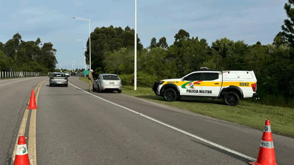 Feriadão em SC tem 74 acidentes e 3 mortes nas rodovias estaduais