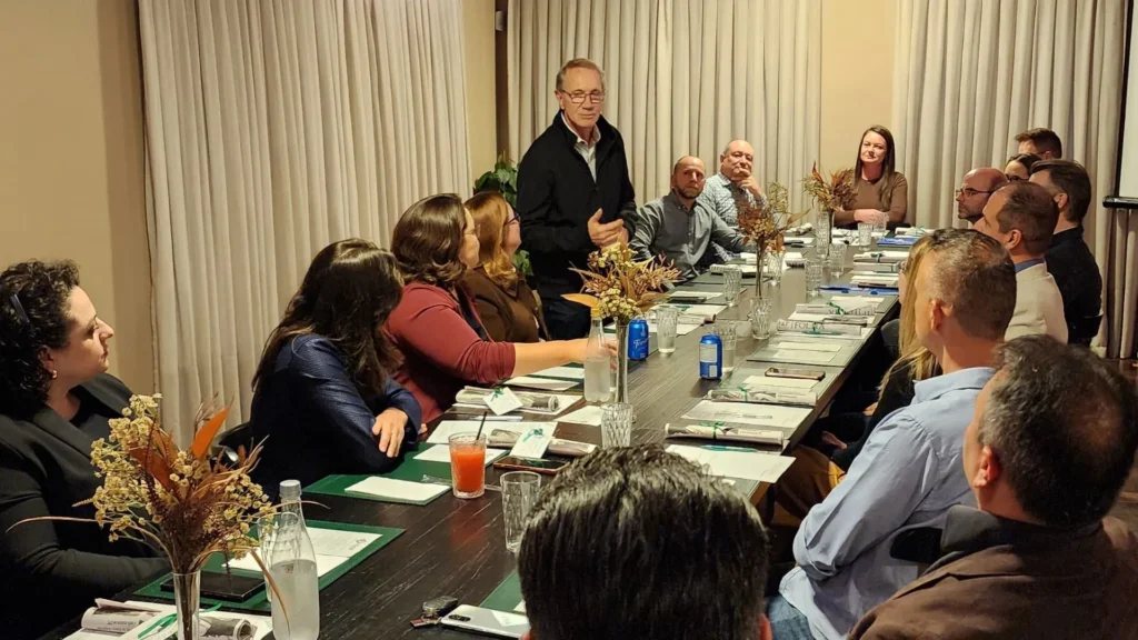 Prefeitura de Videira apresenta resultados do 1º quadrimestre à ACIAV