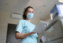 Governo de SC propõe reajuste de 9% para servidores da saúde