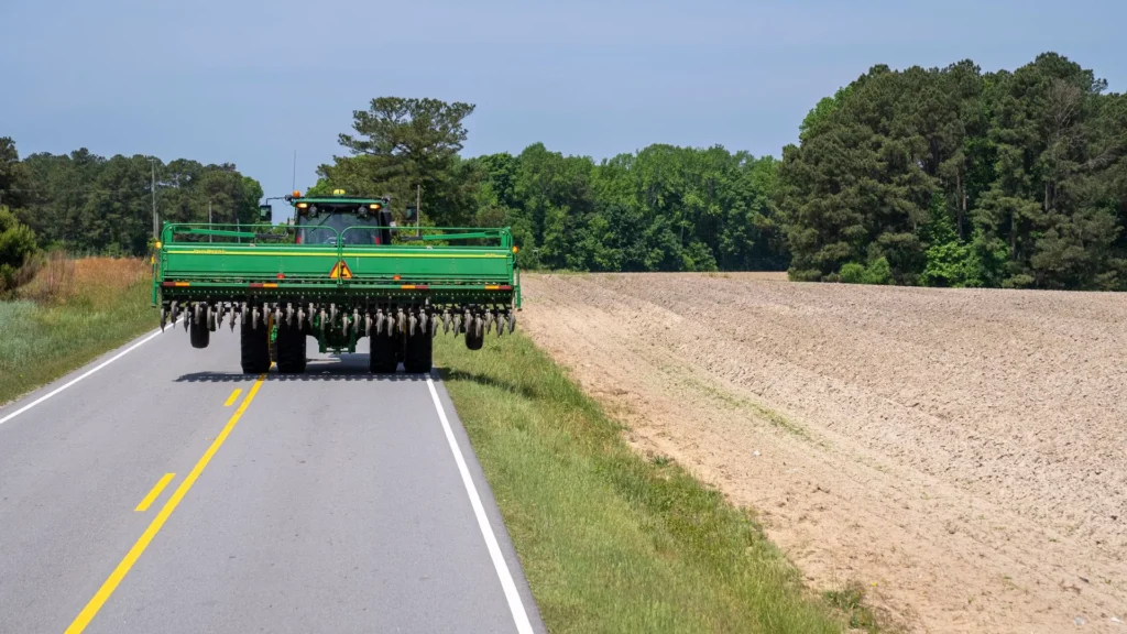 Projeto sobre trânsito de máquinas agrícolas em SC avança na Alesc