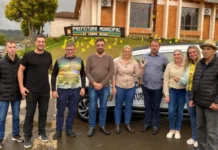 Lebon Régis entrega veículo novo para a Saúde