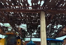 Pai coloca filho no guarda-roupa para protegê-lo do granizo