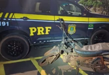 Moto sem placa, sem farol e conduzida por homem embriagado é abordada pela PRF