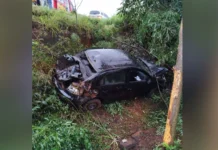 Motorista fica ferido após capotamento em Campos Novos