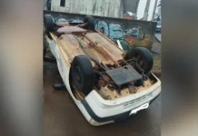 Uno capota após colisão com van em Campos Novos