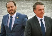 Bolsonaro confirma interesse em lançar Carlos Bolsonaro ao Senado por Santa Catarina