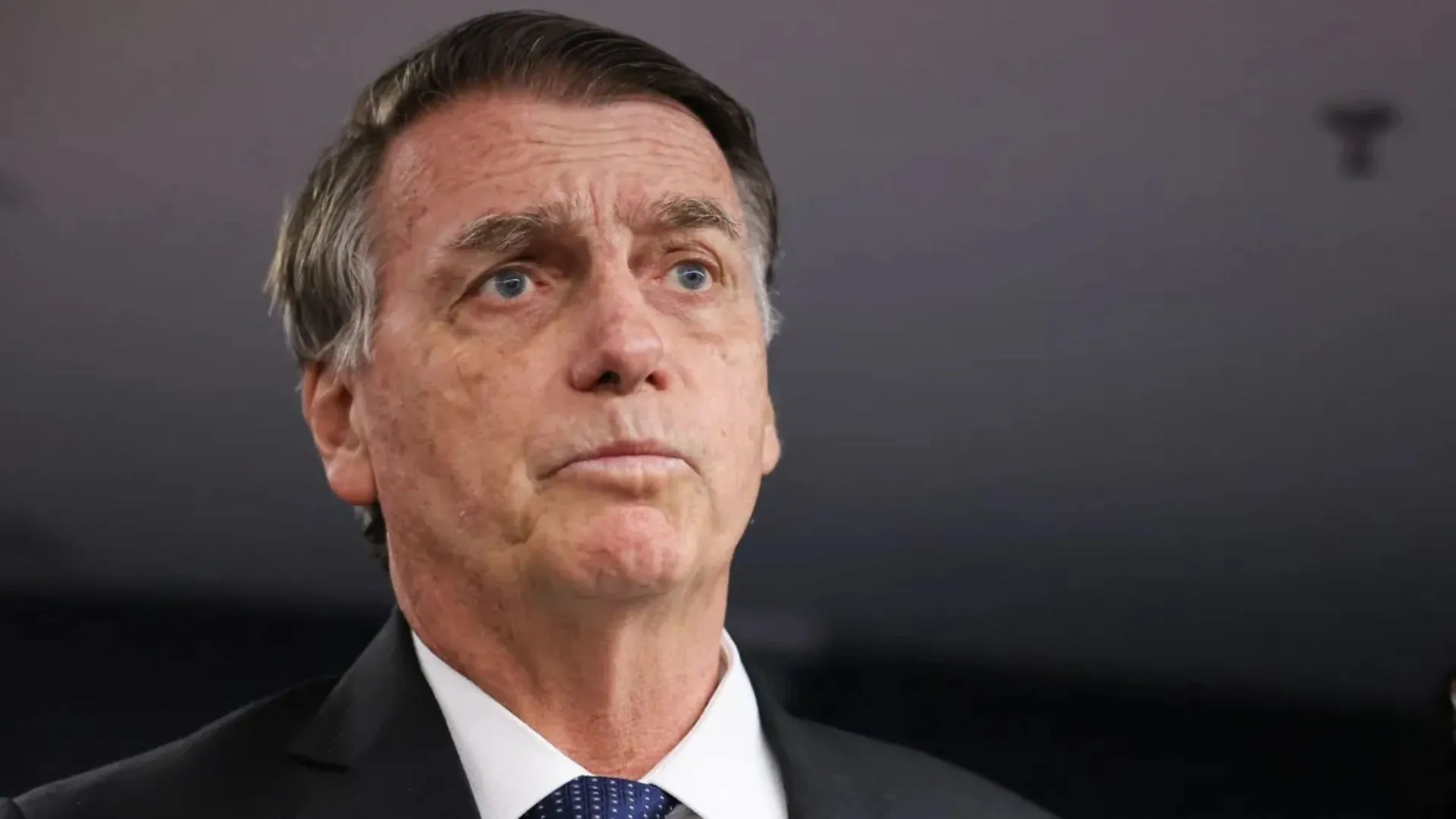 Bolsonaro, Ramagem e Carlos Bolsonaro são indiciados no caso da 