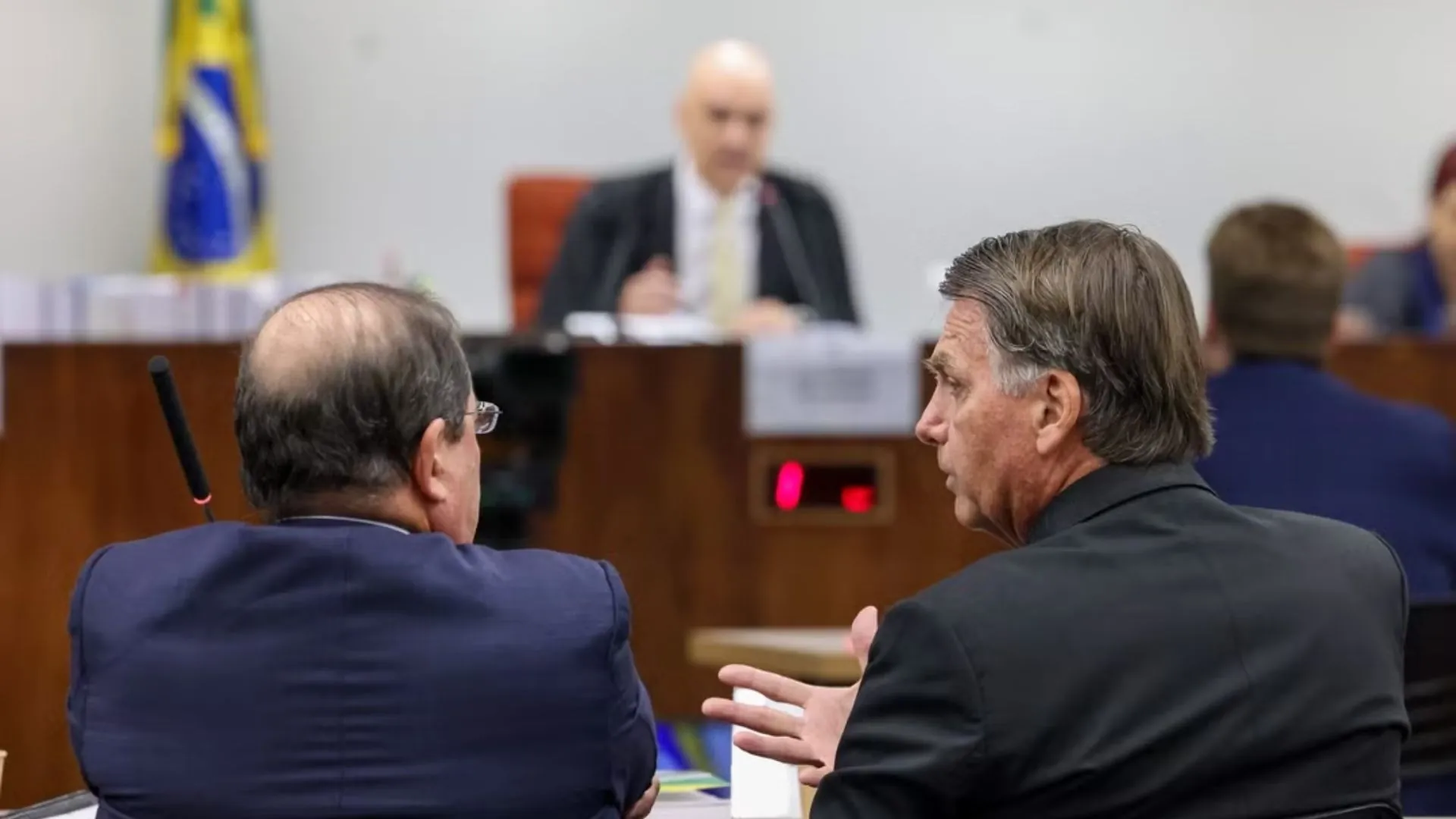 Bolsonaro nega plano de golpe em interrogatório com Moraes no Supremo