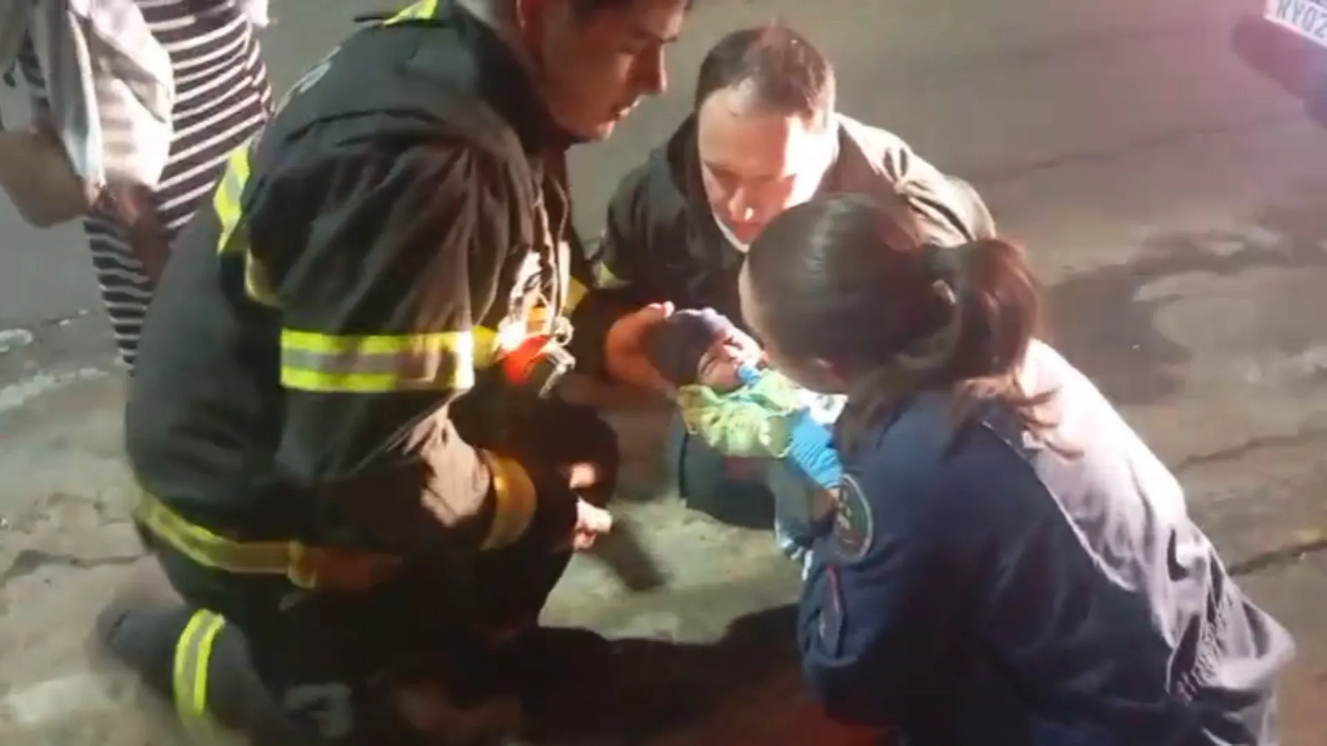 Ação rápida do Corpo de Bombeiros salvam bebê engasgado em Videira