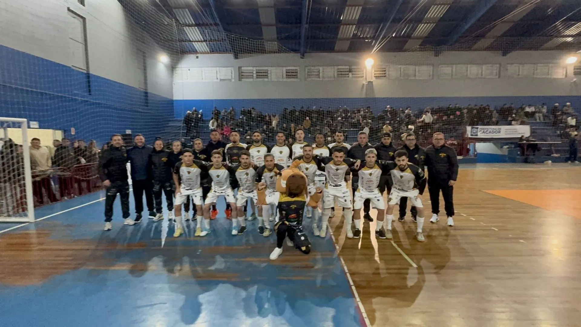 Caçador Futsal enfrenta o Pinhalense neste sábado