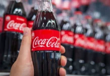 Suspeita de contaminação por etanol fecha fábrica da Coca-Cola no Ceará