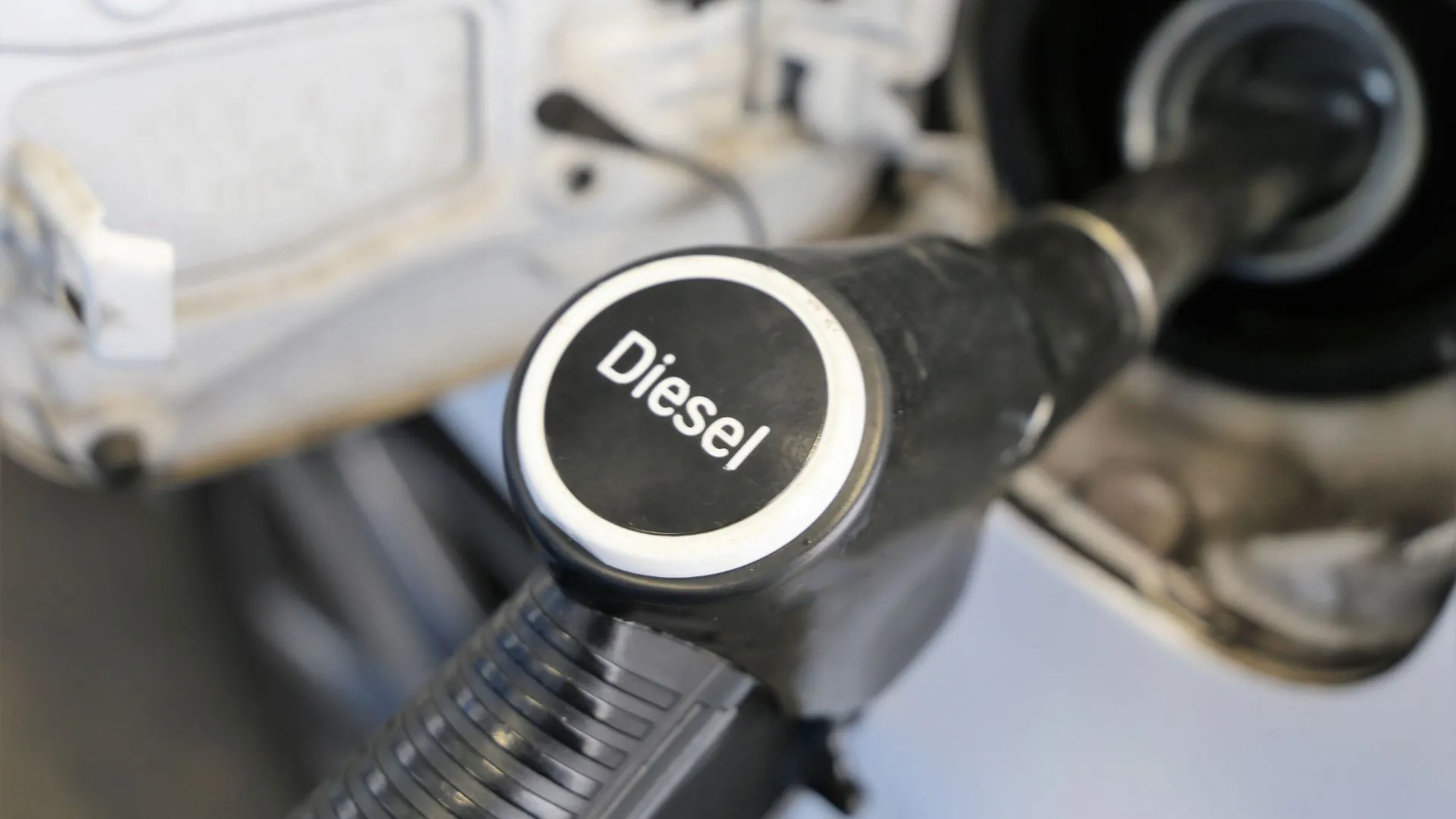 Diesel cai R$ 0,12 em Caçador e R$ 0,06 em Fraiburgo