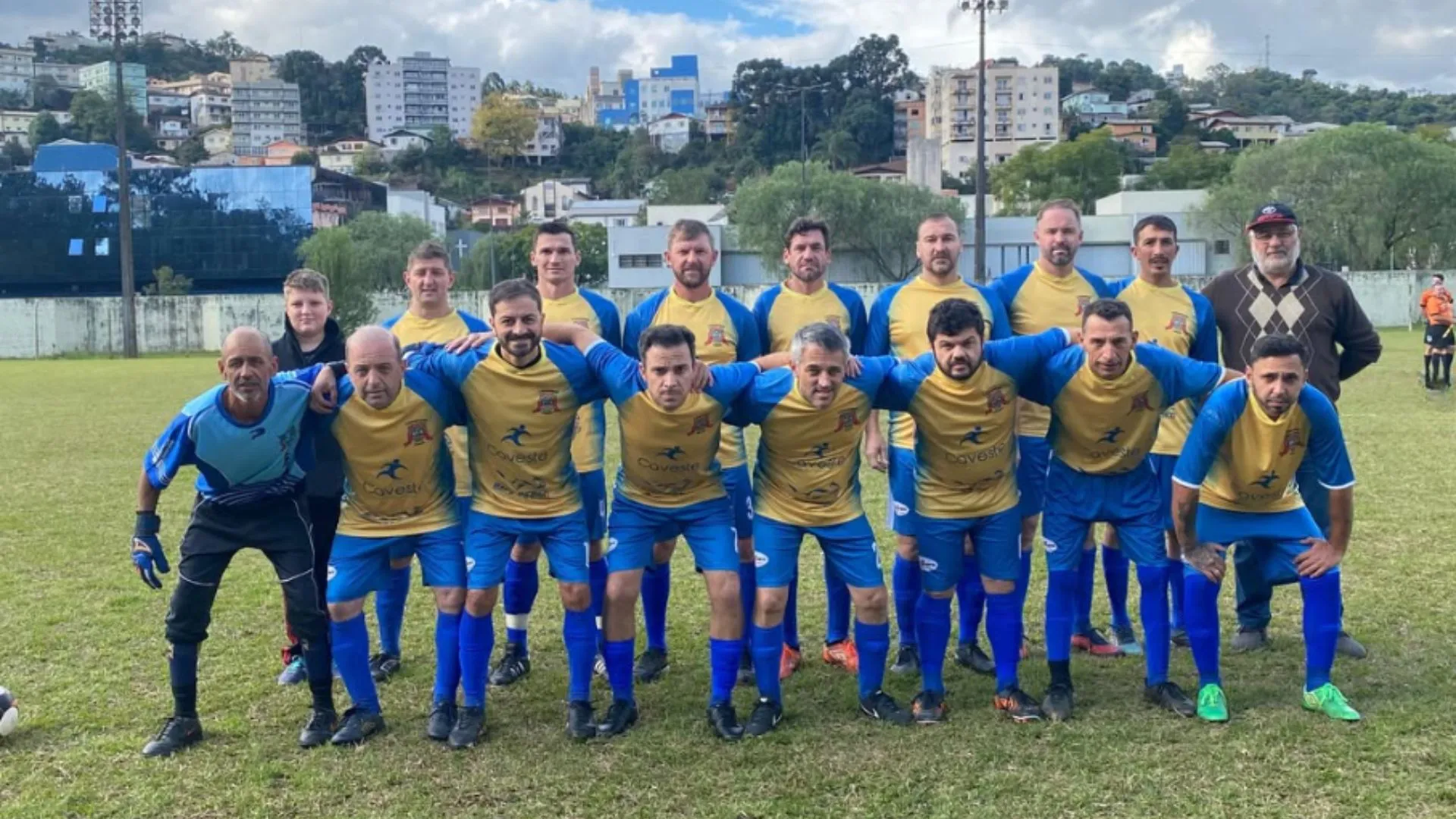 Grêmio da Penha e Canarinho/Santa Lúcia decidem final do Veterano em Videira