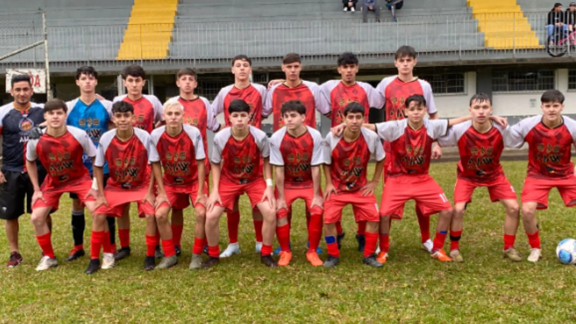 Ajax/Grêmio Floresta conquista título do Municipal Sub-17 em Videira