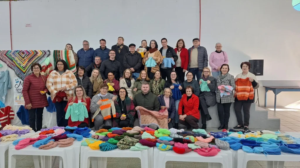 Campanha entrega mais de mil peças para crianças e famílias carentes