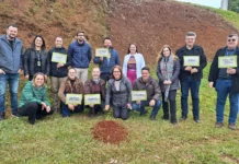 Ação RBVerde inicia com plantio simbólico no Parque Linear