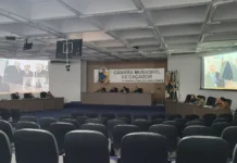 Câmara de Caçador levanta sessão em homenagem a Carlos Lührs