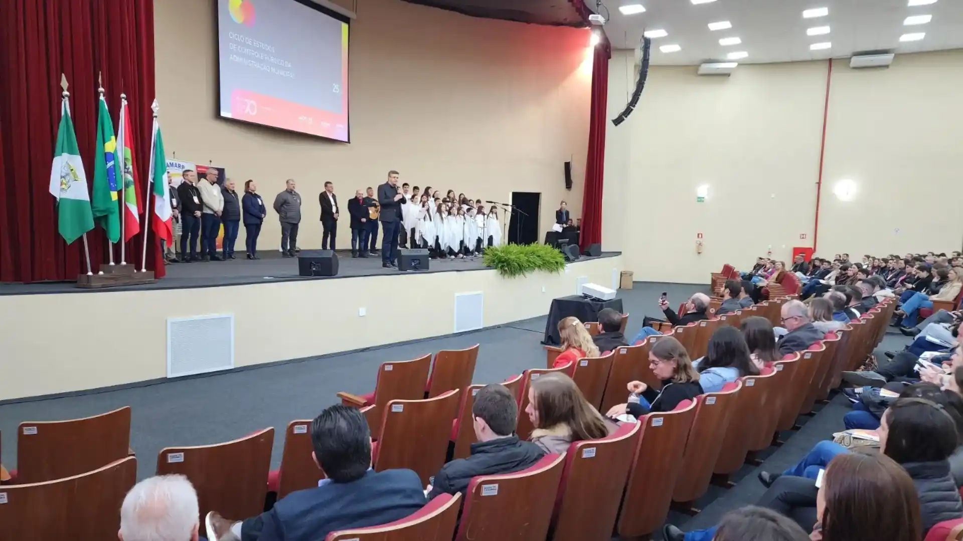 Arroio Trinta recebe ciclo de estudos do TCE com 400 participantes