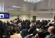 Evento sobre Inteligência Artificial lota auditório da ACIC