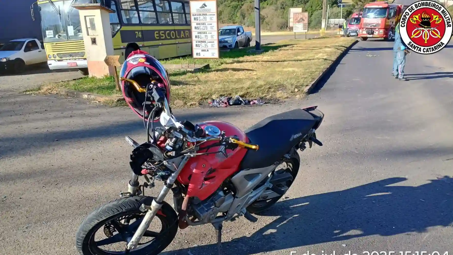 Motociclista sofre fraturas graves após colisão em Lebon Régis
