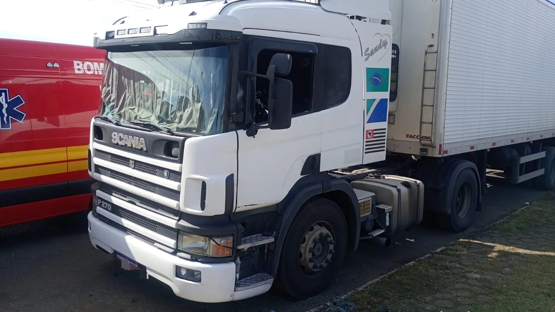 Motorista é encontrado morto dentro de carreta em Santa Cecília