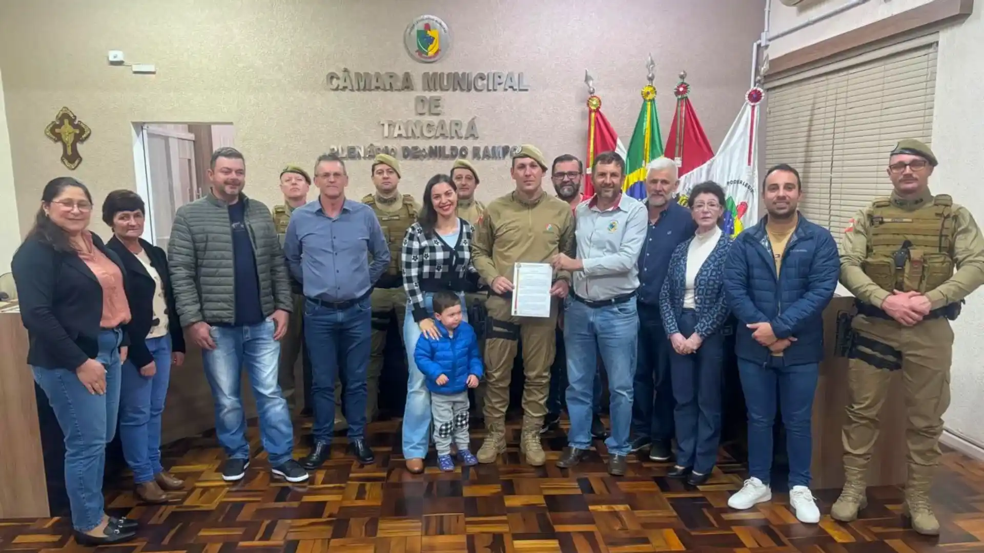 Policial militar é homenageado por salvar bebê engasgado