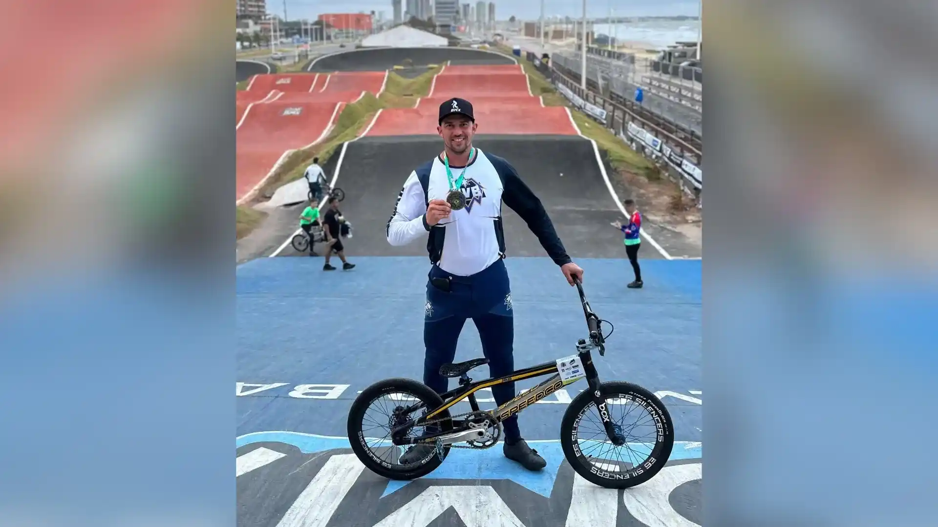 Videirense brilha no Brasileiro de BMX Racing 2025 na Bahia (1)