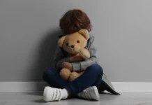 Professor de creche é preso em SC por produção de pornografia infantil