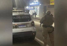 Homem rouba pessoa com deficiência e é preso