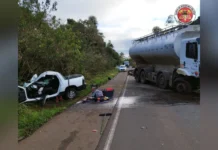 Mulher fica ferida após colisão entre carro e caminhão em Ibiam
