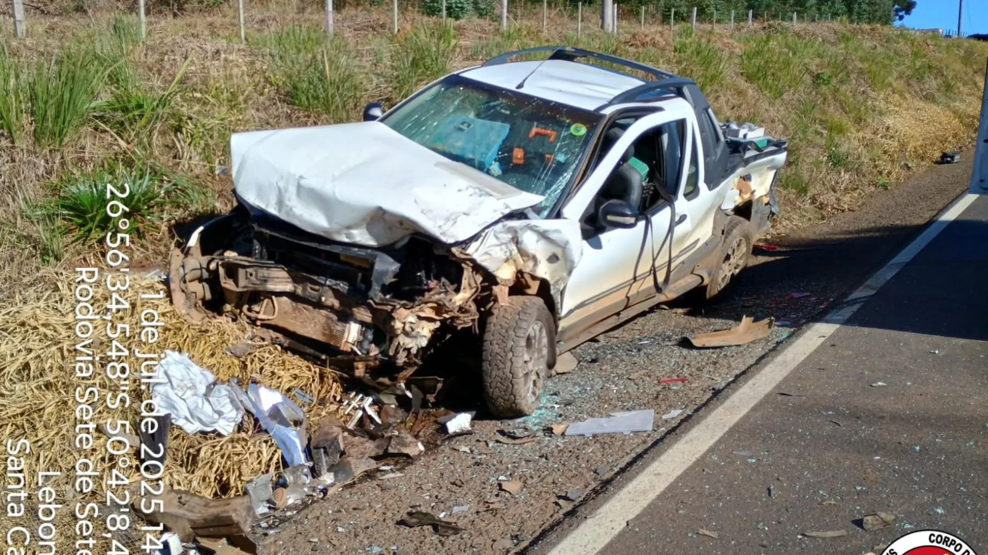 Colisão entre dois carros deixa três feridos em Lebon Régis