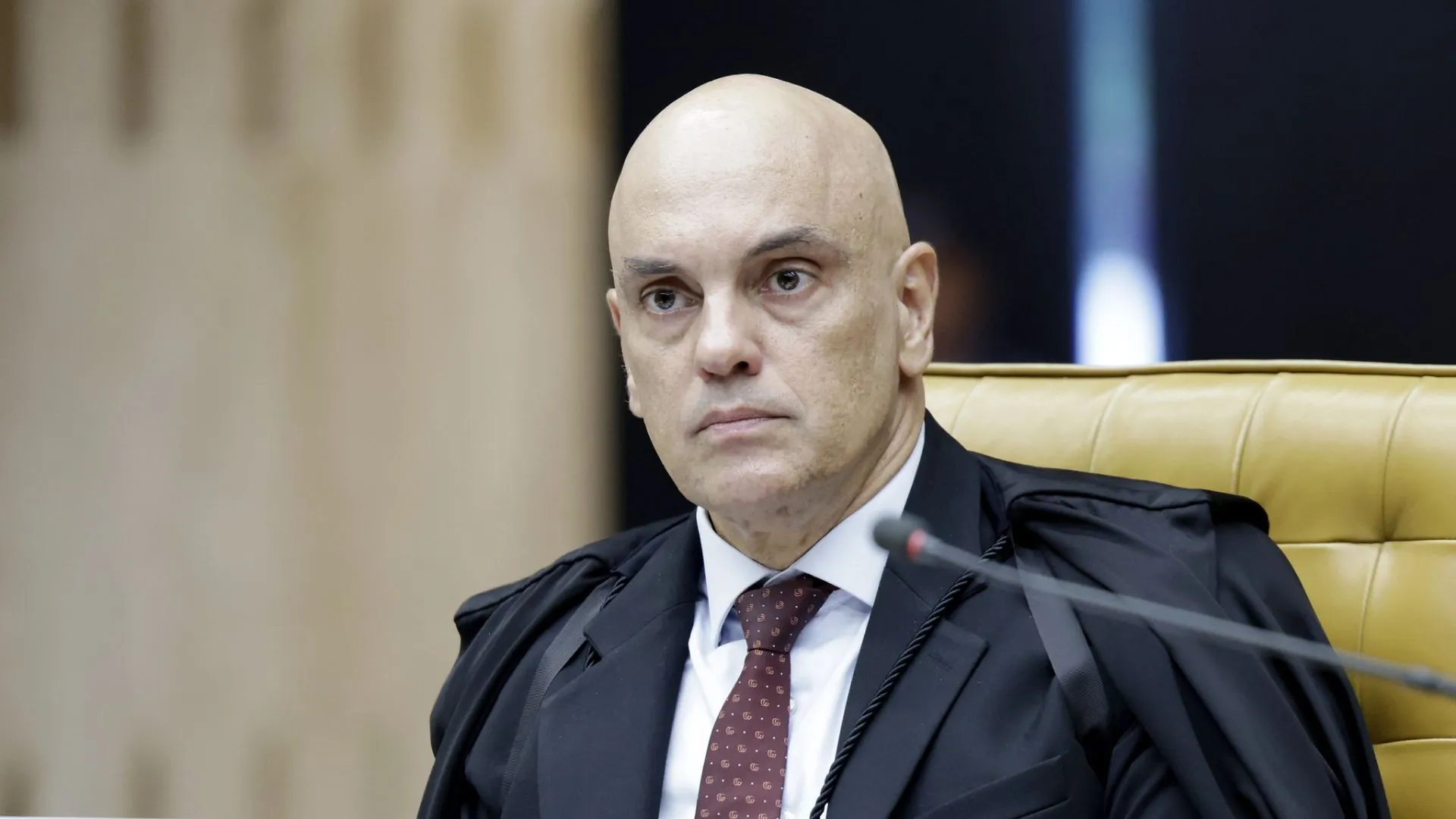 STF suspende aumento do IOF e convoca audiência entre governo e Congresso