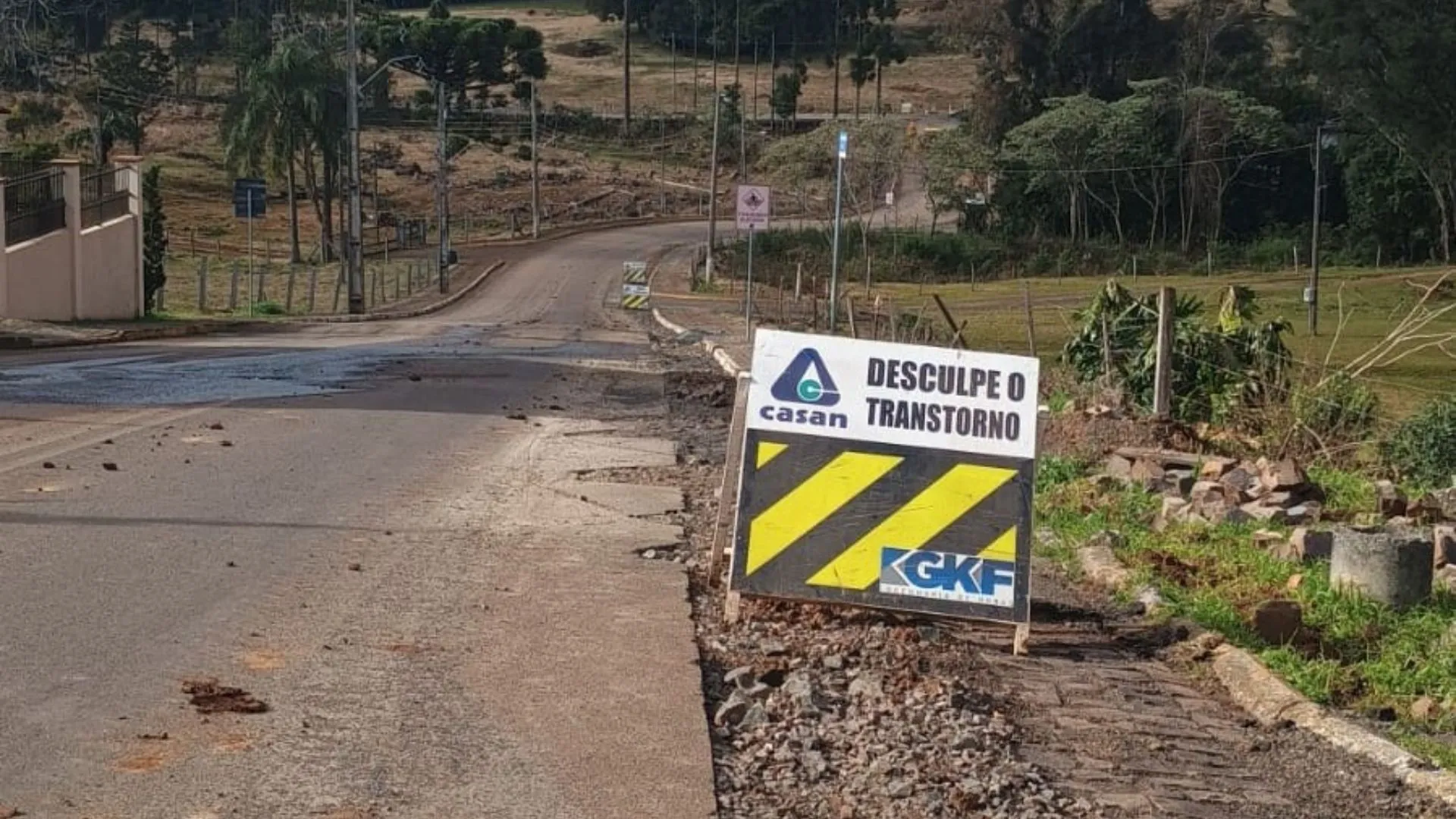 CASAN investe R$ 110 mil em melhorias no sistema de água de Treze Tílias
