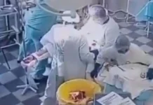 VÍDEO: Médicos seguem cirurgia durante terremoto na Rússia
