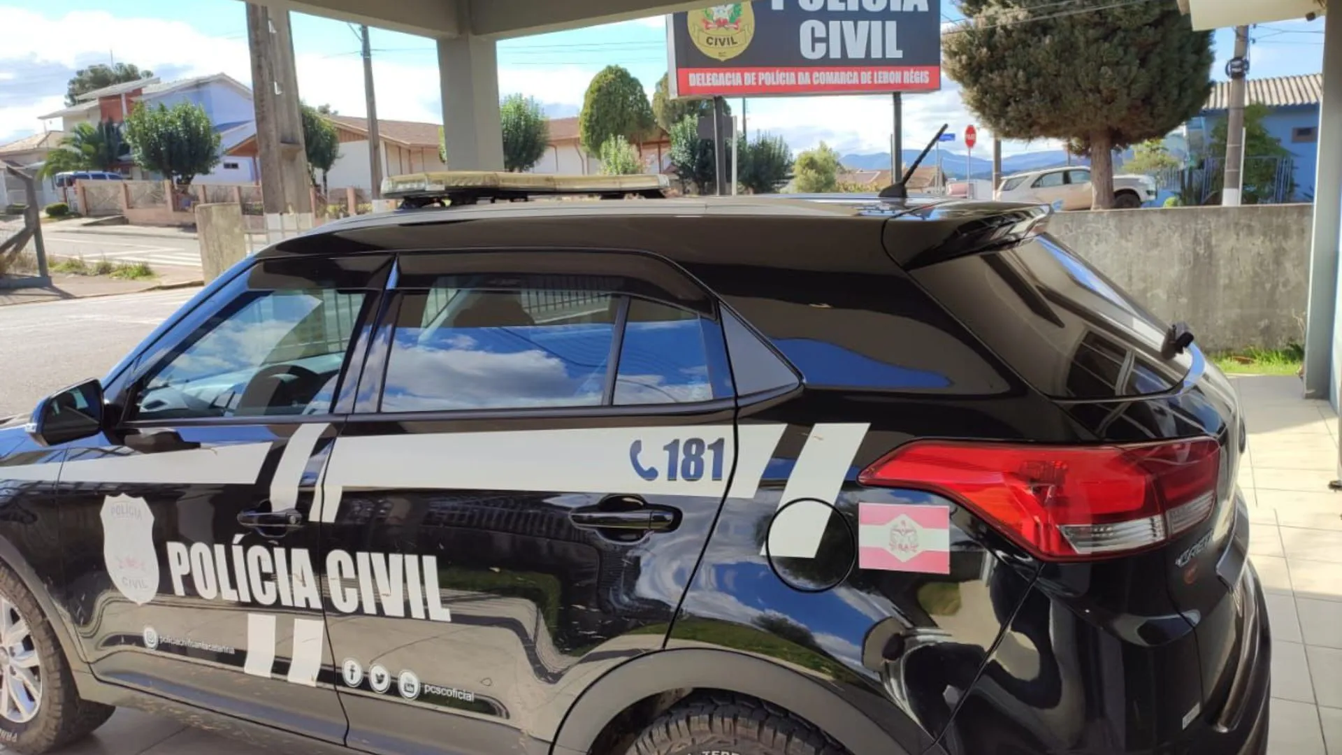 Homem é preso após atirar no carro da ex em Lebon Régis