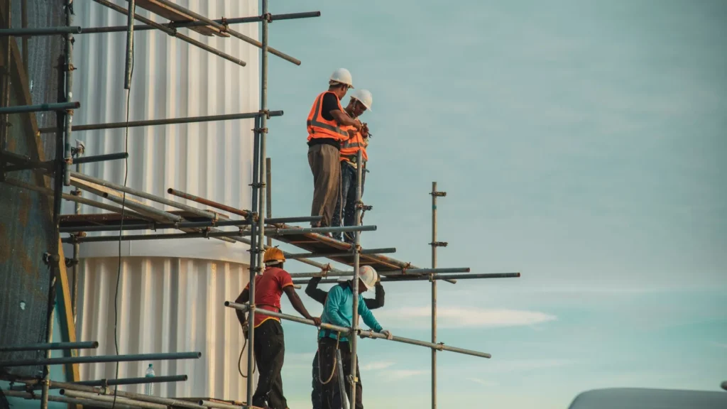 Construção civil em SC cria 11,5 mil vagas entre janeiro e maio de 2025