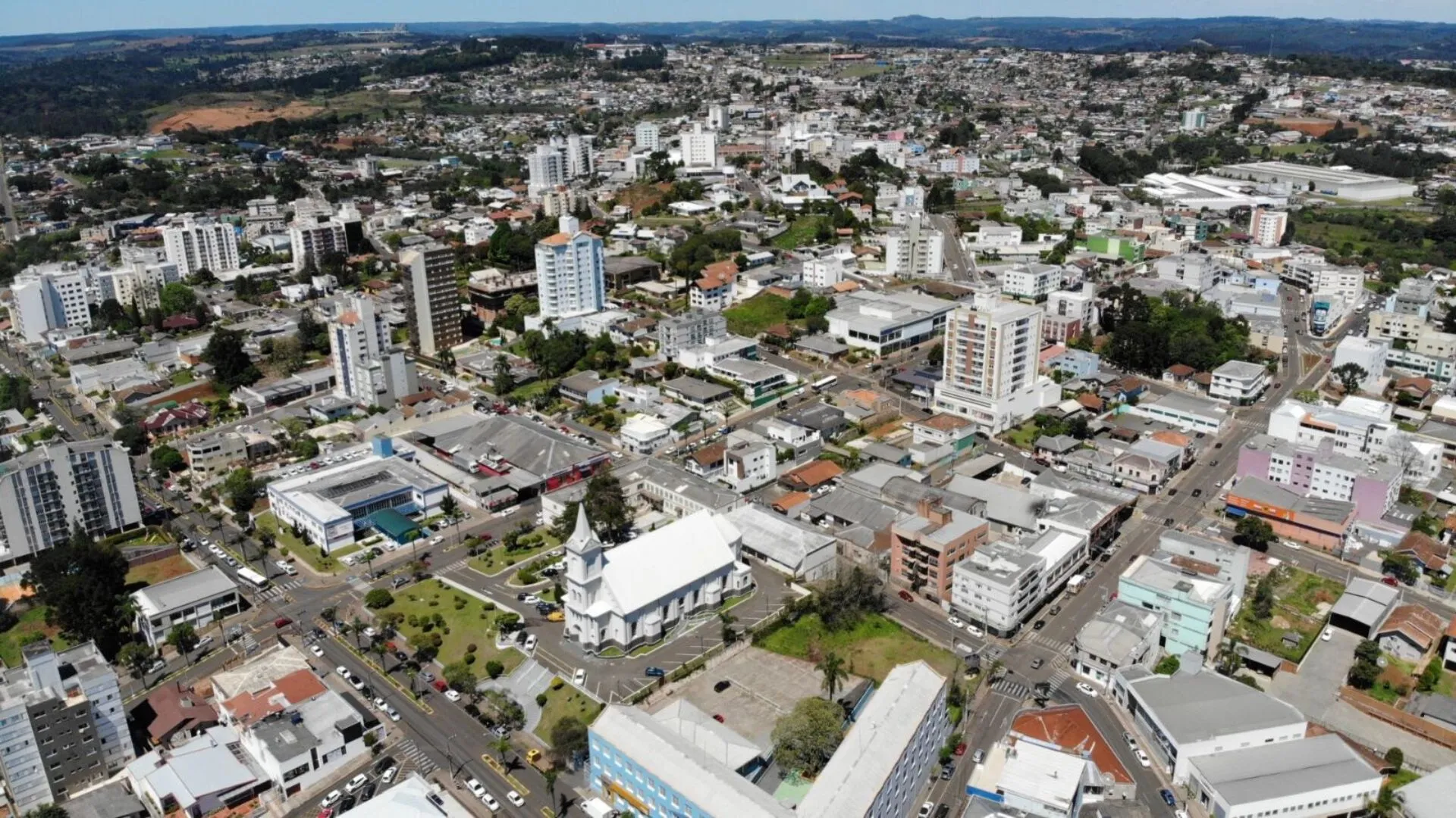 Caçador avança para iniciar obras de drenagem urbana