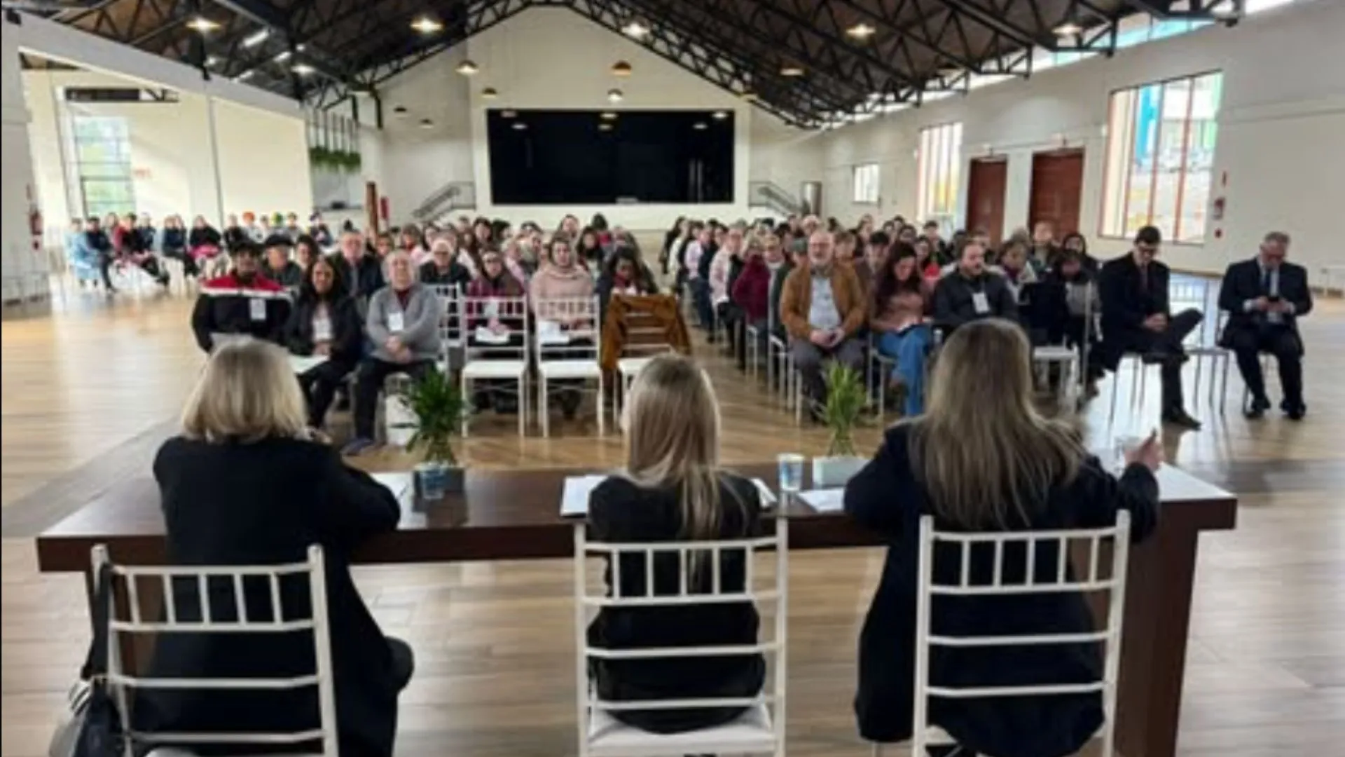 15ª Conferência Municipal de Assistência Social reúne mais de 100 participantes em Videira